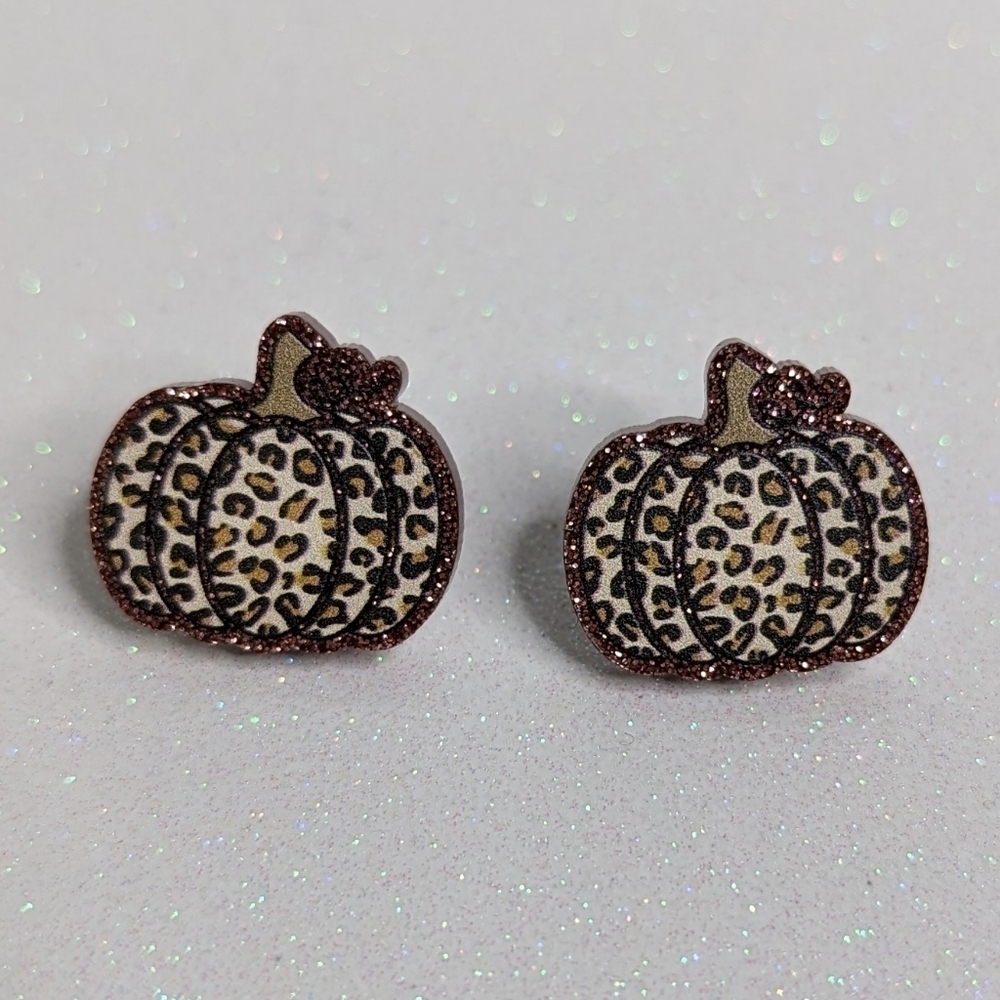 Pumpkin Leopard Print Glitter Acrylic Stud Earrings - Picture 3 of 5